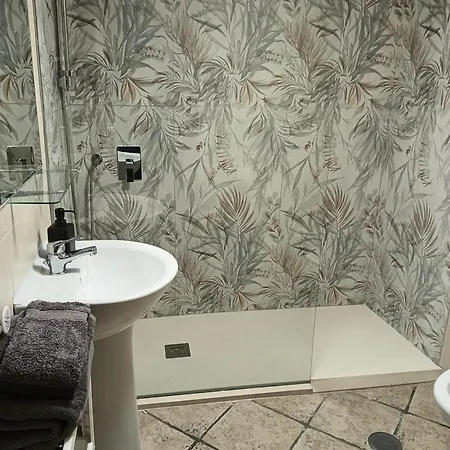 Apartment Sweet 45